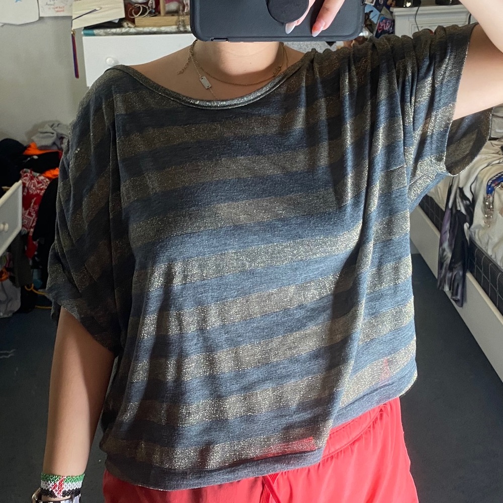 Cropped shirt